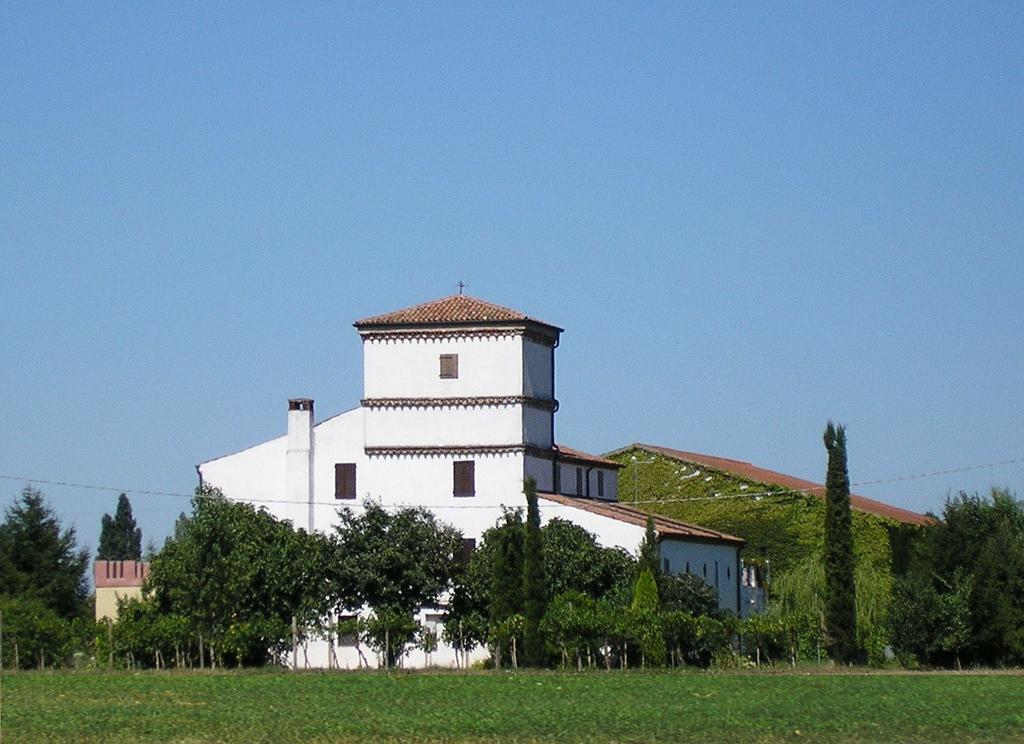 Agriturismo Corte Spino Nogarole Rocca Exterior photo